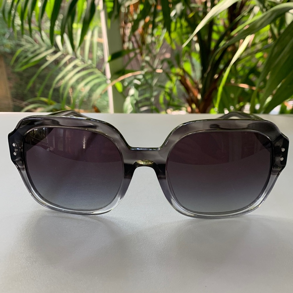 Tory Burch Almost New!  Style On Sunglasses😎
